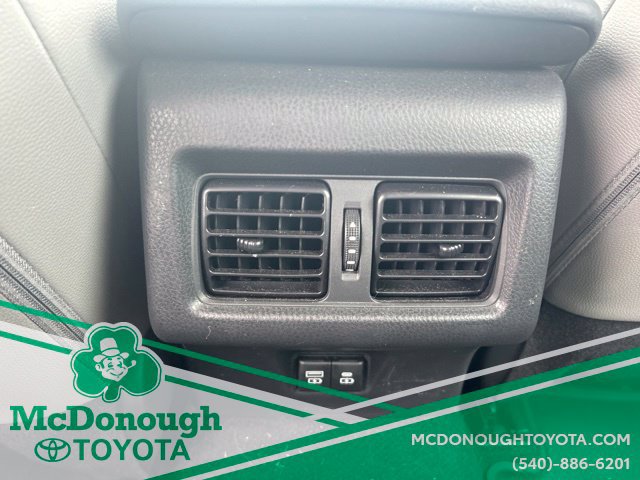 Used 2026 Toyota Camry SE FWD image 8