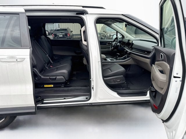 Certified 2026 Kia Carnival EX FWD image 35
