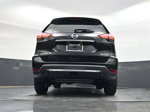 Used 2018 Nissan Rogue SV w/ Premium Package AWD/4WD image 37
