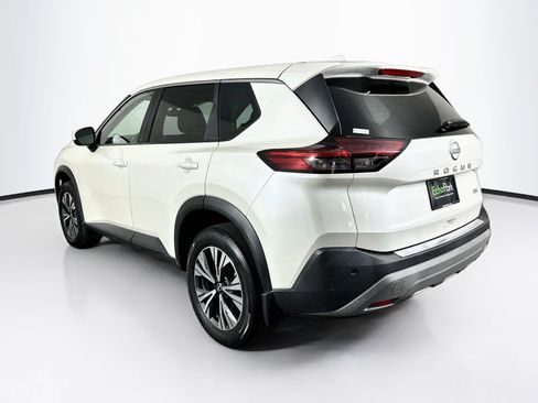 Used 2023 Nissan Rogue SV FWD image 5