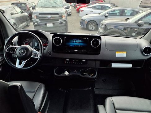 Used 2023 Mercedes-Benz Sprinter 2500 image 9