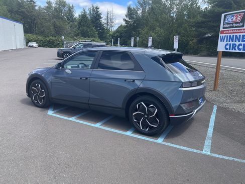 Certified 2024 Hyundai Ioniq 5 SE RWD image 3