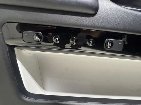 Used 2018 Rolls-Royce Ghost w/ Dynamic Package RWD image 16