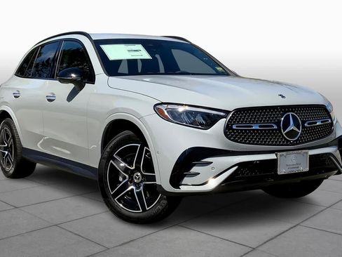 Certified 2025 Mercedes-Benz GLC 300 4MATIC image 2