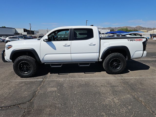 Used 2020 Toyota Tacoma TRD Off-Road w/ Technology Package AWD/4WD image 8