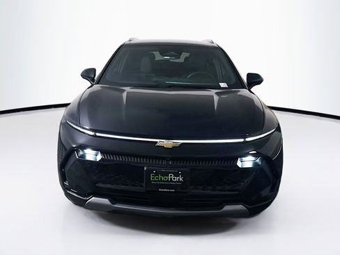 Used 2025 Chevrolet Equinox EV LT w/ Convenience Package image 2