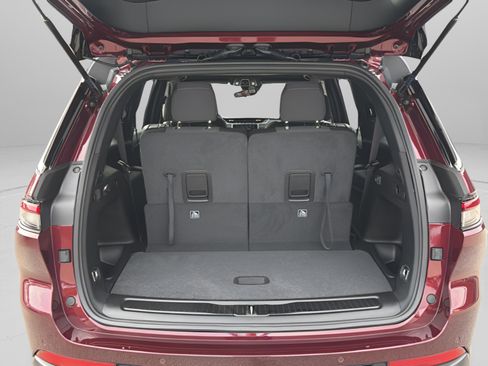 New 2026 Jeep Grand Cherokee L Laredo RWD image 29