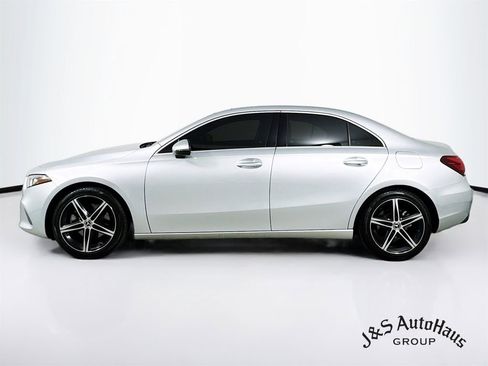 Used 2020 Mercedes-Benz A 220 4MATIC image 4