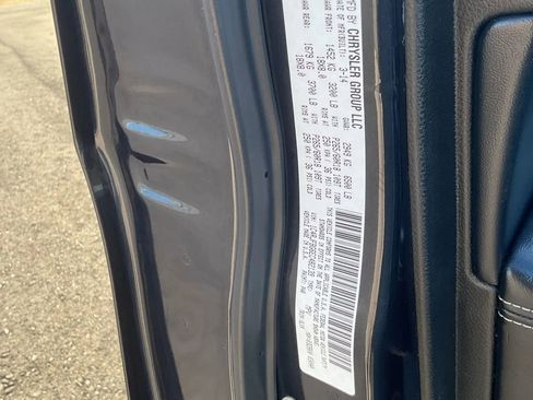 Used 2014 Jeep Grand Cherokee Limited image 22