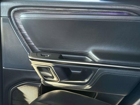 Used 2022 Rivian R1T Launch Edition image 12