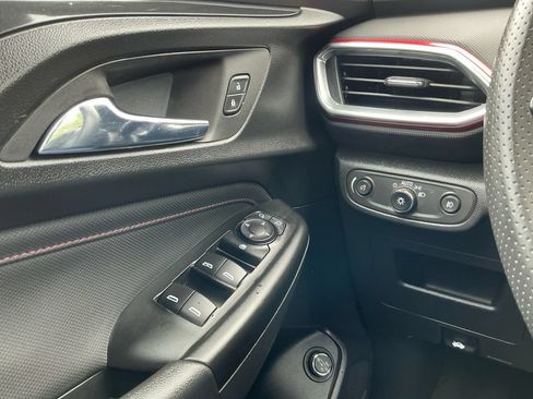 Used 2022 Chevrolet TrailBlazer RS w/ Sun and Liftgate Package AWD/4WD image 20