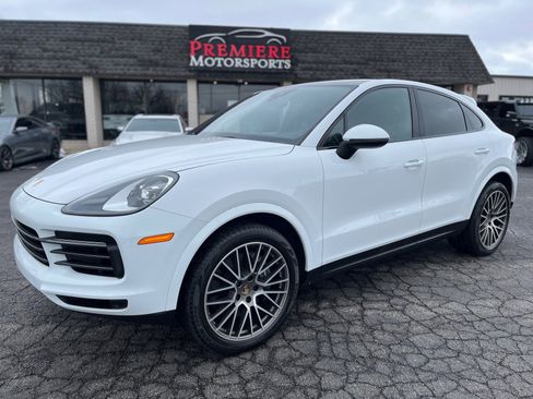 Used 2022 Porsche Cayenne Platinum Edition image 1