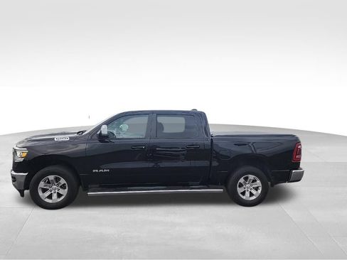 Used 2024 RAM 1500 Laramie AWD/4WD image 11