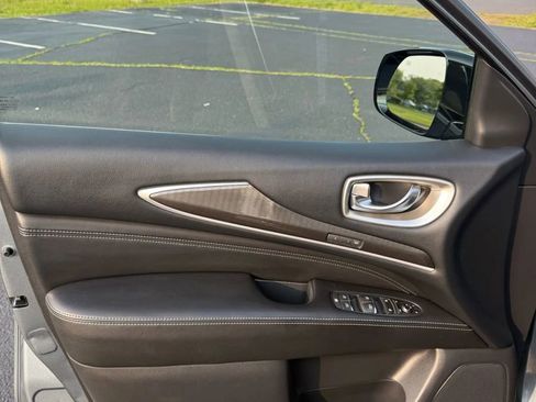 Used 2017 INFINITI QX60 AWD w/ Premium Plus Package image 8