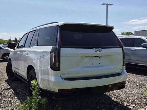Used 2021 Cadillac Escalade Sport Platinum AWD/4WD image 4