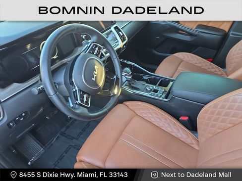 Used 2022 Kia Sorento SX Prestige w/ Rust Color Package image 18