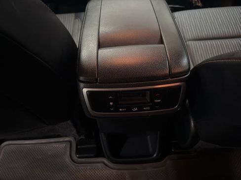 Used 2015 Toyota Highlander Plus image 25