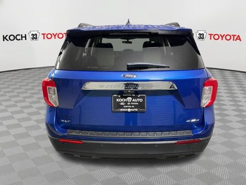 Used 2023 Ford Explorer XLT AWD/4WD image 7