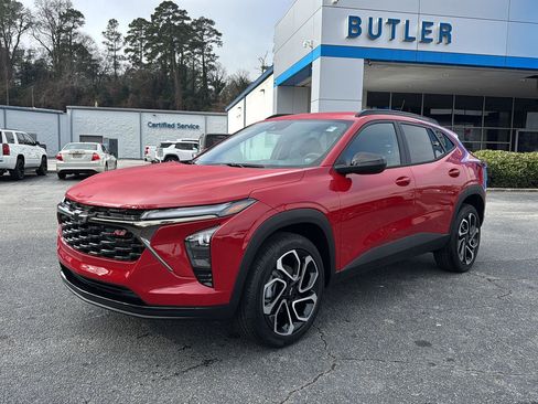 New 2026 Chevrolet Trax RS w/ Driver Confidence Package image 2