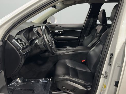 Used 2020 Volvo XC90 T6 Momentum AWD/4WD image 10