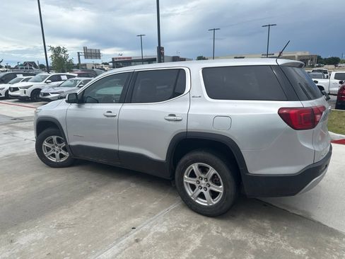 Used 2018 GMC Acadia SLE FWD image 3