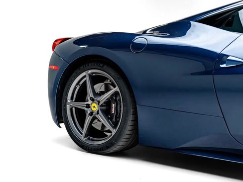 Used 2014 Ferrari 458 Italia Coupe RWD image 9