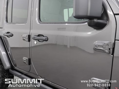 New 2026 Jeep Wrangler Unlimited Rubicon AWD/4WD image 23