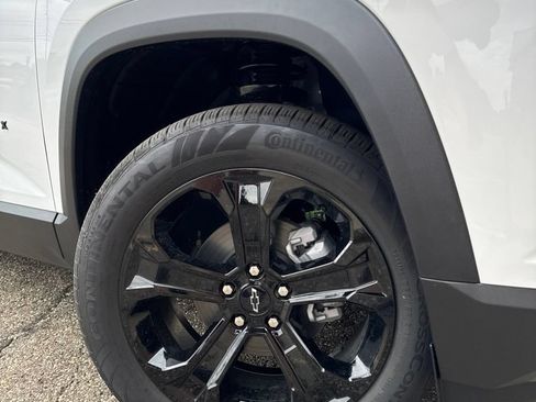 New 2027 Chevrolet Equinox LT w/ Convenience Package II AWD/4WD image 6