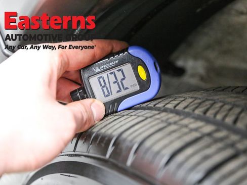 Used 2025 Nissan Kicks SV image 26