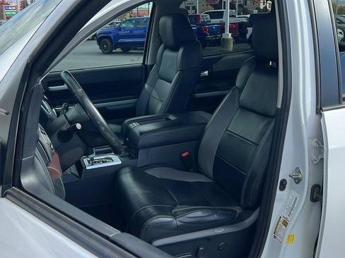 Used 2020 Toyota Tundra Limited image 25