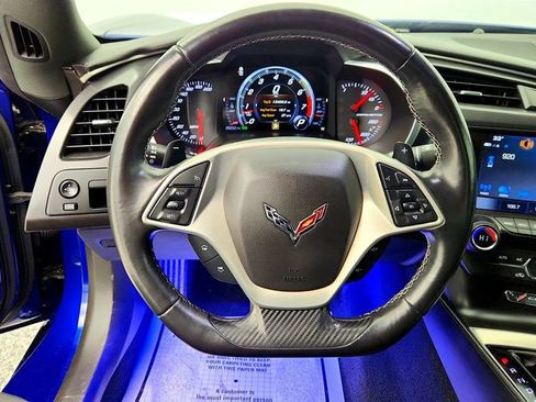 Used 2017 Chevrolet Corvette 2dr Stingray 1LT Coupe with Up image 12