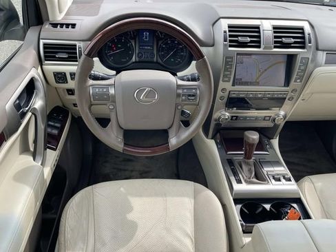 Used 2016 Lexus GX 460 w/ Premium Package AWD/4WD image 13