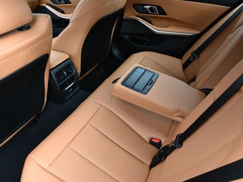 New 2026 BMW 330i xDrive Sedan w/ M Sport Package image 23