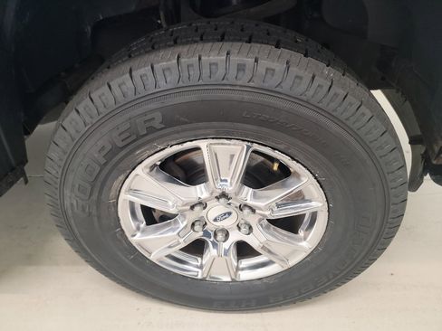 Used 2016 Ford F150 XLT w/ XTR Package image 4