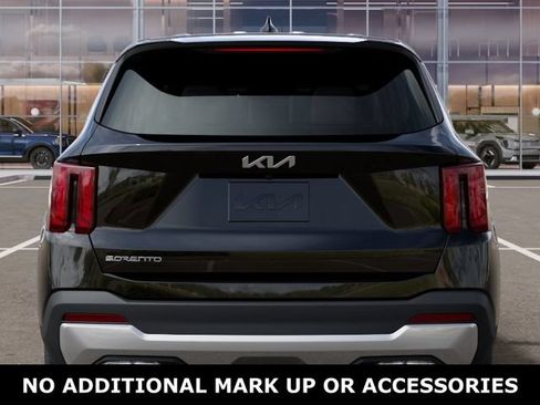 New 2026 Kia Sorento LX FWD image 13
