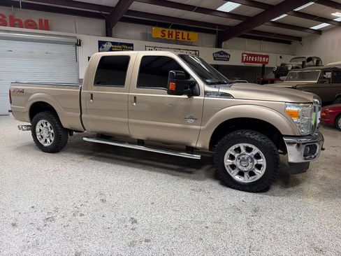 Used 2013 Ford F250 Lariat w/ Lariat Ultimate Pkg AWD/4WD image 10