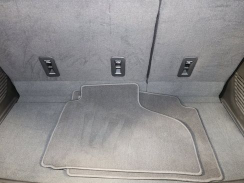 Used 2023 Chevrolet Tahoe High Country w/ LPO, Illumination Package image 21