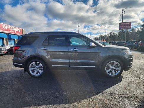 Used 2018 Ford Explorer Platinum AWD/4WD image 8