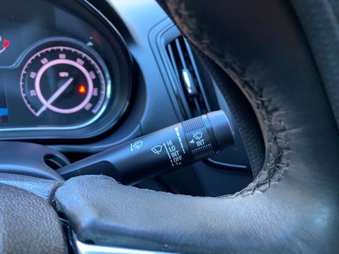 Used 2017 Buick Regal Sport Touring image 22