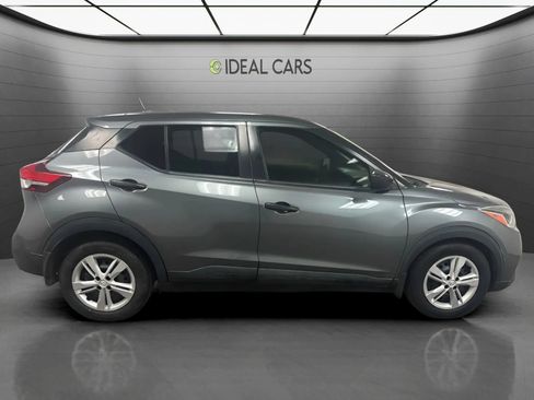 Used 2020 Nissan Kicks S FWD image 4