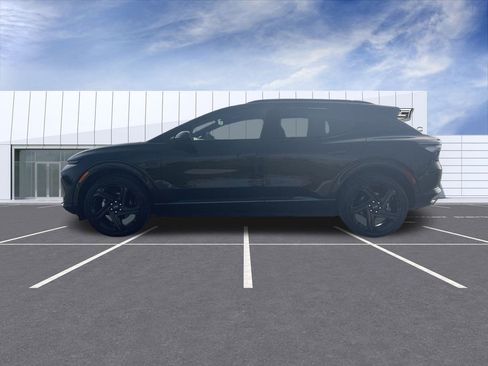 Used 2025 Chevrolet Equinox EV RS w/ Convenience Package II image 5