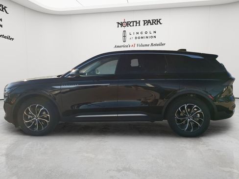 New 2026 Lincoln Nautilus Premier AWD/4WD image 6