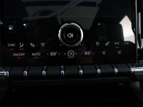 New 2026 GMC Yukon XL Denali Ultimate image 8