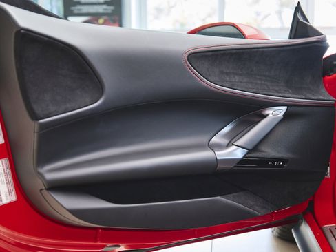 Used 2022 Ferrari SF90 Stradale image 27