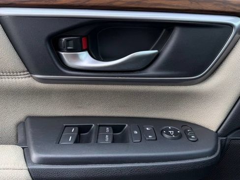 Used 2017 Honda CR-V EX image 11
