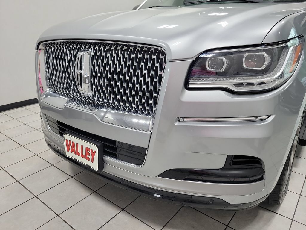 Used 2022 Lincoln Navigator Reserve AWD/4WD image 28