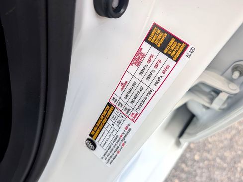 Used 2025 Nissan Altima 2.5 SR FWD image 31