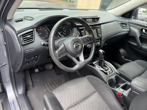 Used 2018 Nissan Rogue SV AWD/4WD image 23