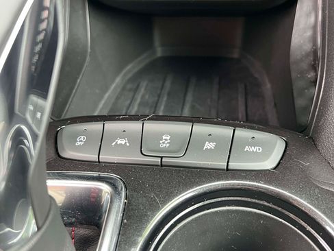 Used 2023 Chevrolet TrailBlazer RS w/ Convenience Package AWD/4WD image 9