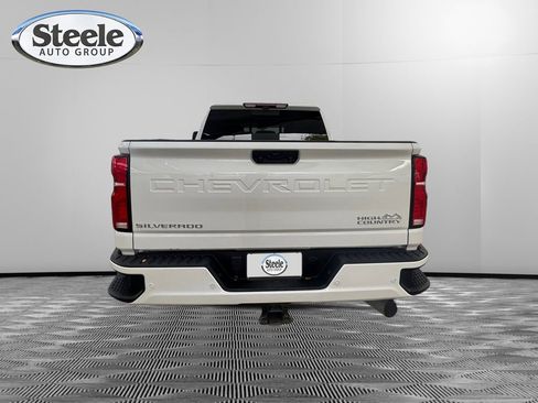 Used 2025 Chevrolet Silverado 2500 High Country w/ Technology Package image 4